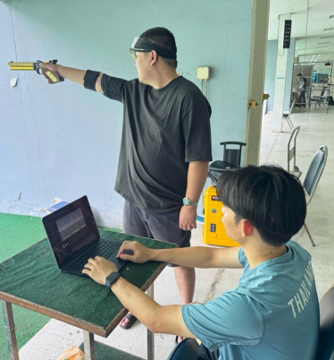 Device for Training Proper Standing Posture in Pistol